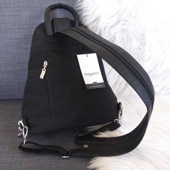 NWT BAGGALLINI METRO BACKPACK SLING BAG - Picture 9 of 15